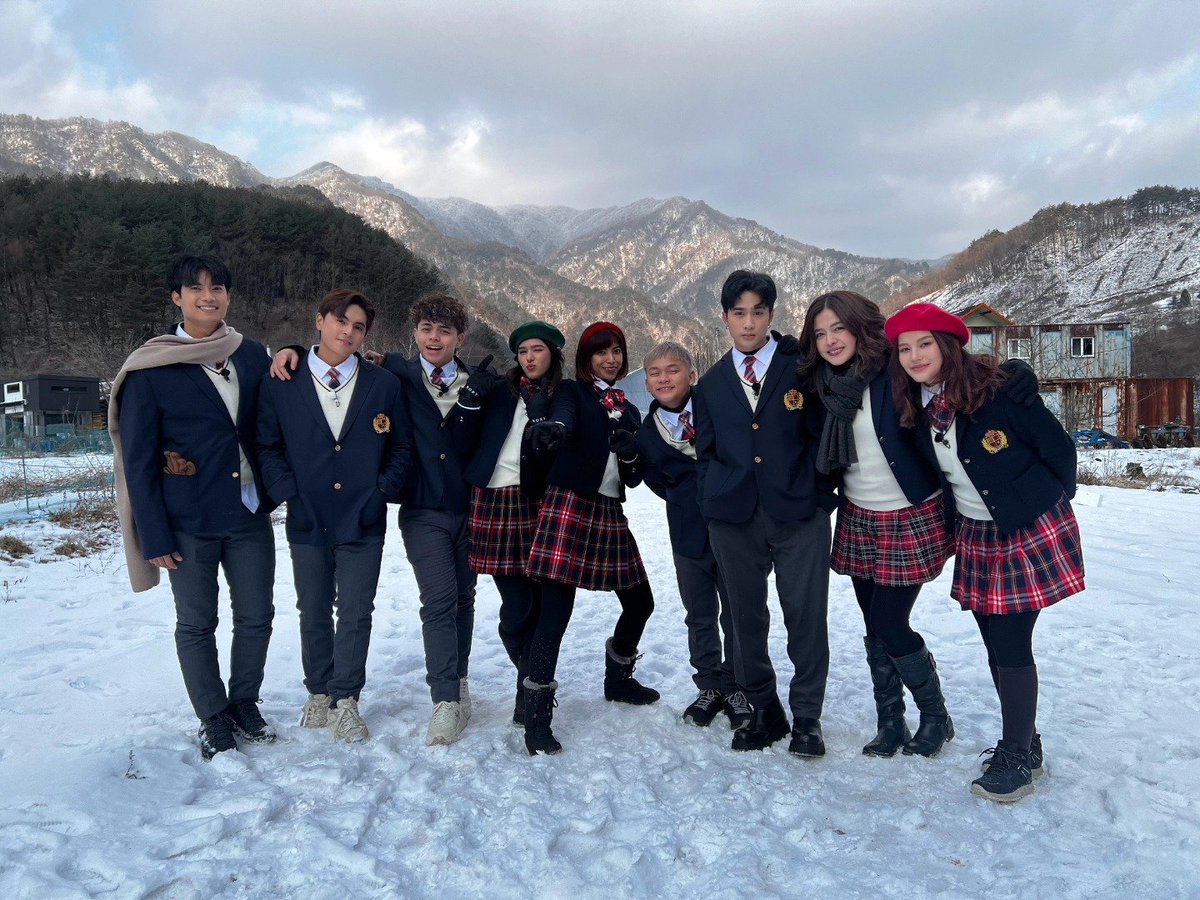 KapusoCrave's tweet photo. LOOK: OG Running Man member HaHa, Sandara Park, Nancy McDonie, SB19 Josh, and many more to guest in the Season 2 of #RunningManPhilippines!!! ๐คฉ
See you again soon, Runners! Premiering this May 11 on GMA ๐๐โโ๏ธ๐จ
#RMPhWinterIsComing
#RMPhReadyToRun
#RunningManPH2 https://t.co/xmznvGivDG