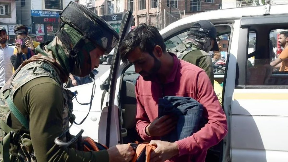 #BREAKING: Reports from Pulwama and Shopian villages indicate that the Indian army is forcibly seizing private vehicles from civilians. Those who resist are physically assaulted and threatened with severe consequences. We are closely monitoring the situation and will provide