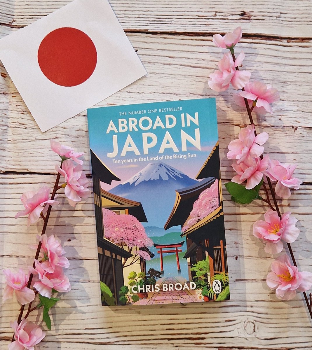 We're loving our non-fic botm, Abroad in Japan by Chris Broad 🌸🇯🇵🌸 From missile incidents to love hotels, Broad's hilarious and insightful travelogue of Japan is based on his numerous misadventures in the decade he arrived to teach English.