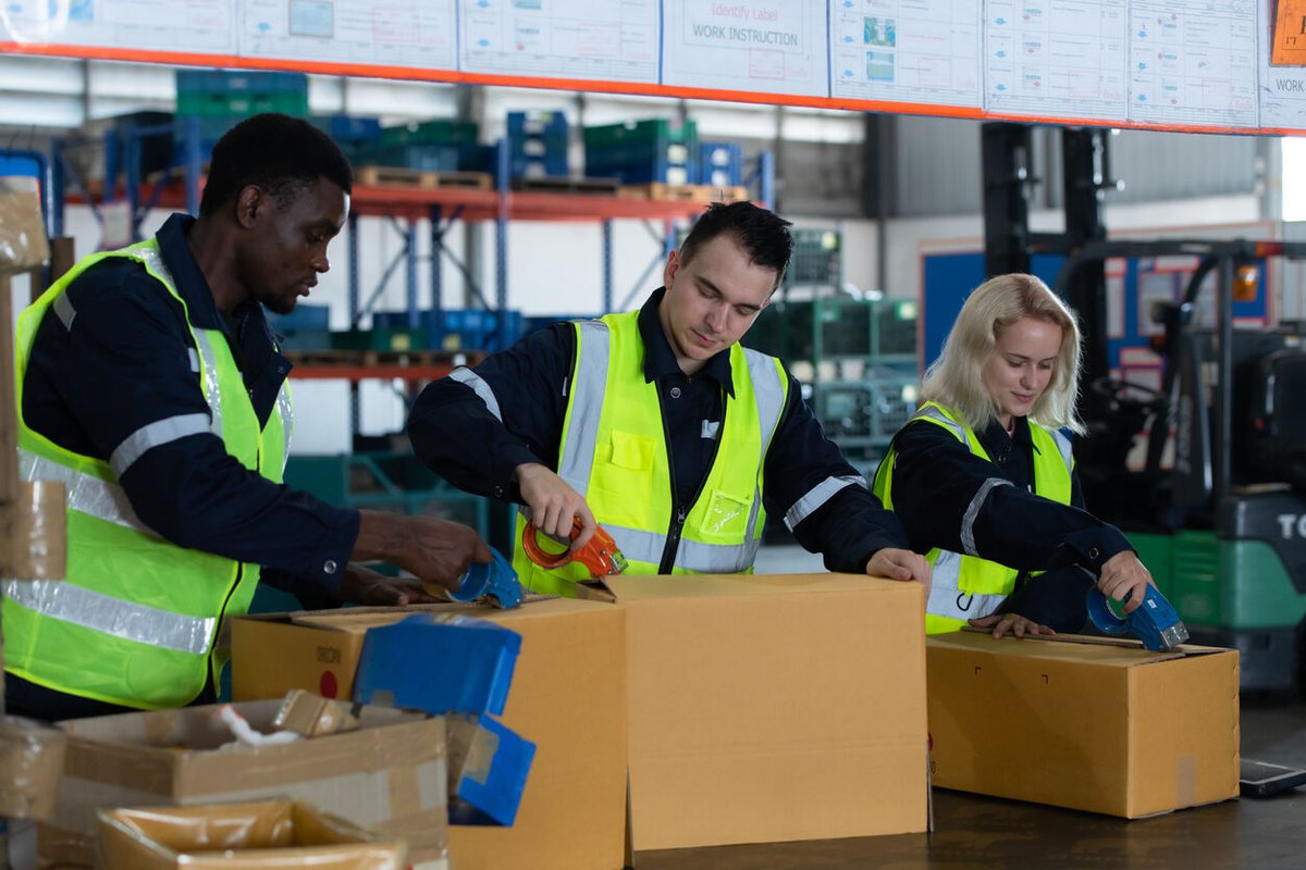 OgdenFulfilment's tweet image. Streamline your operations with Ogden Fulfilment's comprehensive fulfilment services. From order processing to shipping, we've got you covered. #EfficientFulfilment #StreamlinedOperations