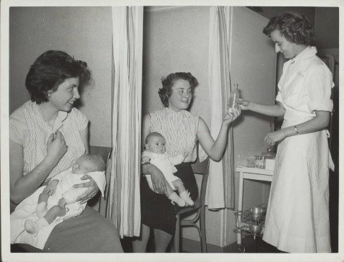 Hybrid seminar klaxon! Next week, join us to hear how Dutch preventive child health care ordered everyday lives, 1900-1940​, with Noortje Jacobs and Martjin van der Meer 📅Tuesday 23rd April ⌚16.00 UK time 📍LSTHM Keppel Street, and online ⬇️ Info: lshtm.ac.uk/newsevents/eve…