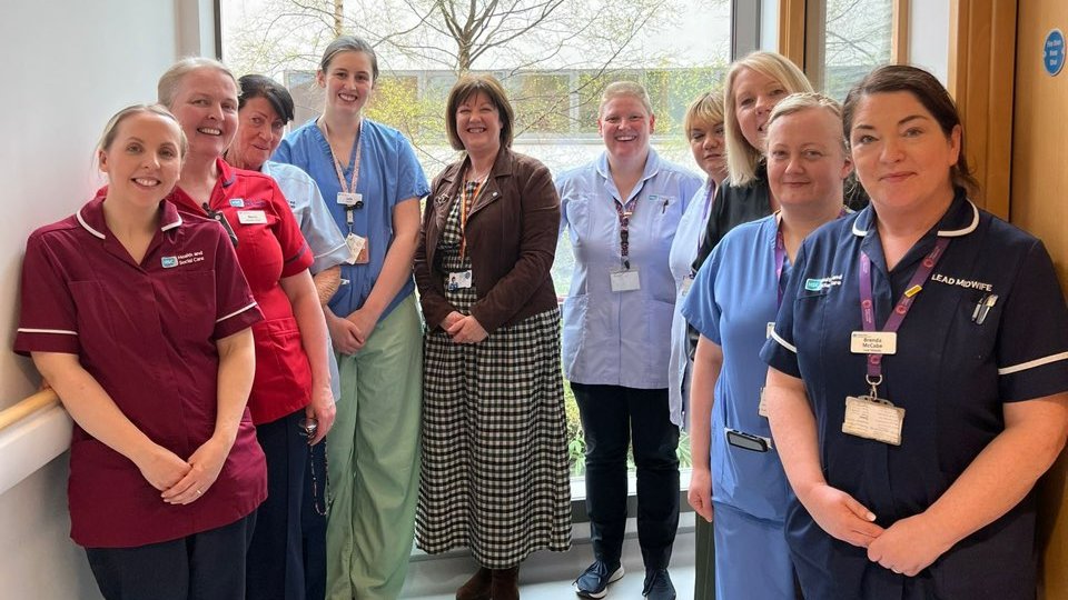 Caroline Keown Chief Midwifery Officer is visiting Maternity Units throughout the province since taking up post to hear the views from staff. Caroline visited our Maternity Units in South West Acute Hospital last week accompanied by Lead Midwife at the @healthdpt Maureen Ritchie