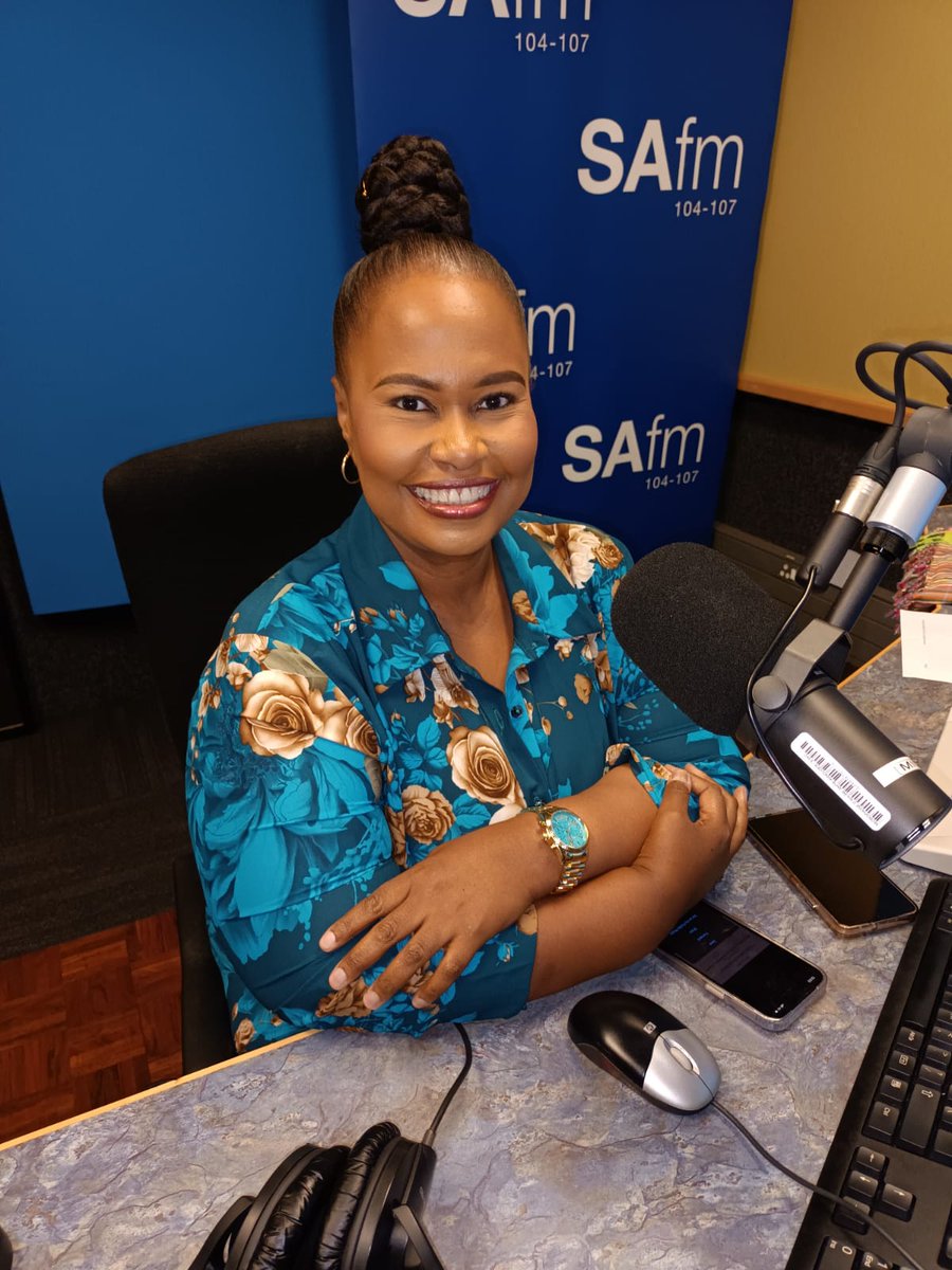 Welcome to your Monday edition of #UpdateAtNoon with @SakinaKamwendo and the team: @SithakazeloD | @Khondlo_Qwabe | @MixoDawn Join the conversation: Call☎️086 000 2032 VN📱082 692 3909 SMS📲 41391 #SABCNews