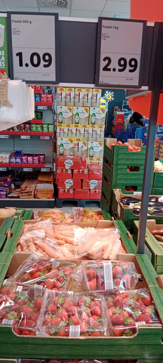 lagarjhs's tweet photo. Me encanta vuestra fruta Lidl, pero hoy tenéis que mejorar la oferta... 😜 @lidlespana https://t.co/JrX6eSwPCS