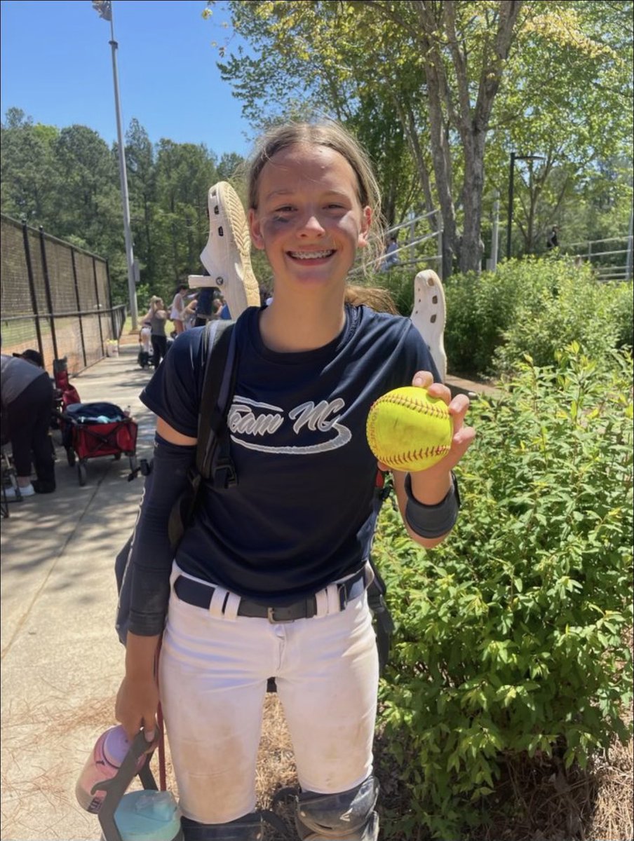 Riley Walker (2029) picked a good time for her first 💣 With two outs in the last inning of a tie game, the two run blast ends up the game winner against a very talented Cardinals ‘09 squad. Congratulations Ri!