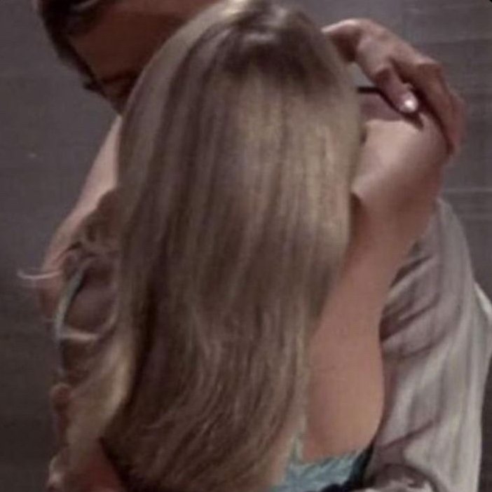 ⋅ꫂ ၴႅၴ. (@theholykiss) on Twitter photo 