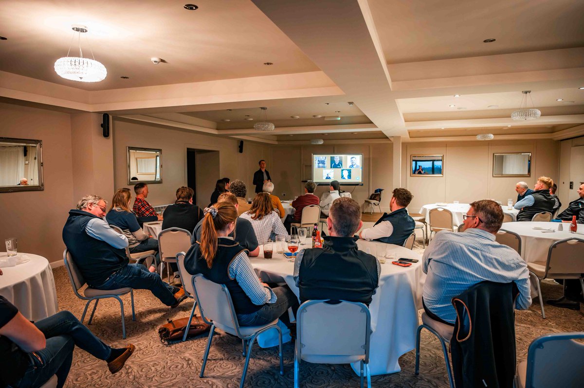 AMPSalisbury's tweet photo. Great joined up meeting last week with Norfolk Discussion pig  group and representatives from Norfolk YFC, working on how we can bridge the gap to getting new entrants into our industry through better communications and contacts. @TheAHDB @AHDB_Pork @NatPigAssoc @NorfolkYFC https://t.co/ivkU8lw7xB