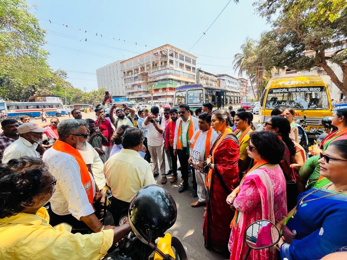 Lok Sabha Campaign | South Goa | Vasco📍 South Goa Candidate Mrs Pallavi Shrinivas Dempo @bibidempo began the BJP election campaign in Vasco by meeting with the Tourist Taxi/Rickshaw/Motorcycle Pilot Association in the presence of Vasco MLA Shri @DajiSalkar #ModiKiGuarantee…