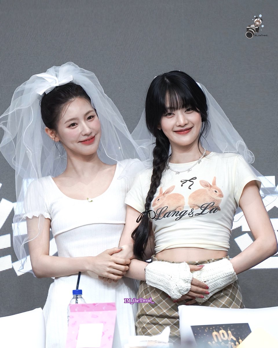 IM_theTrend_'s tweet photo. 20240406 MACAU FANSIGN
댕자의 결혼식 🐰🫶🏻🐱💍👰🏻‍♀️👰🏻‍♀️
#아이들 #여자아이들 #GIDLE
#MIYEON #미연 #조미연
#MINNIE #민니 #มินนี่ https://t.co/KYRi3dimng