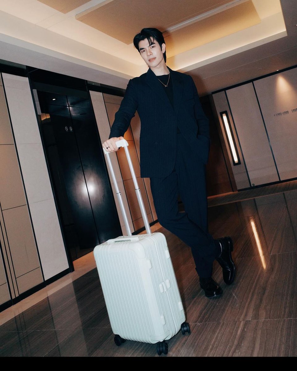 Can't wait to see  our prince

MILE AT RIMOWA SEOUL

#RIMOWAxMile
<a href="/milephakphum/">mile phakphum</a>