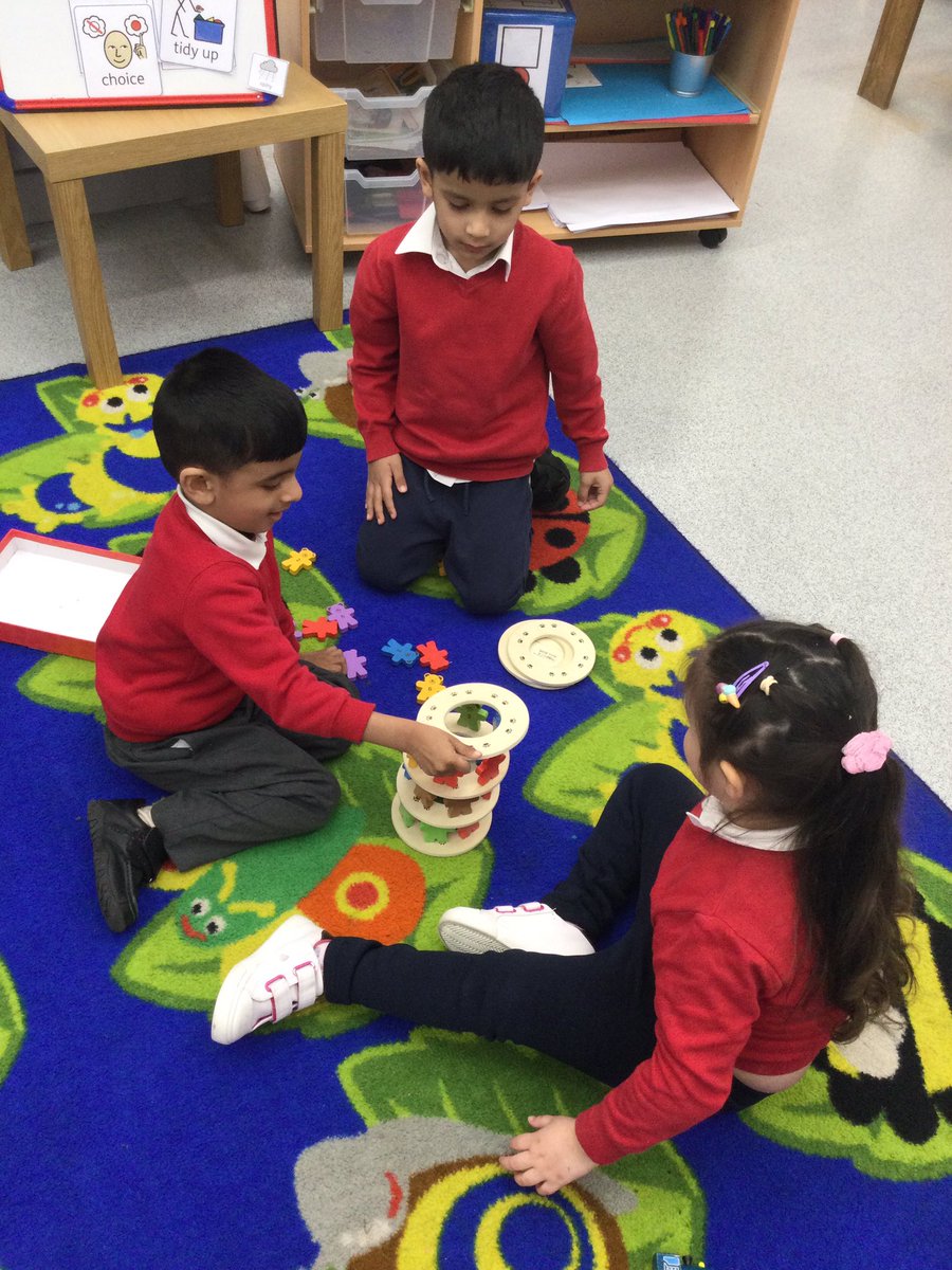 LeighPrimary's tweet image. Look at our fantastic teamwork!
The children played tumbling teddies so beautifully, taking turns and sharing the teddies.  

Well done children!
#socialandemotional #turntaking #TeamworkMakesTheDreamWork #SharingIsCaring #Friendship