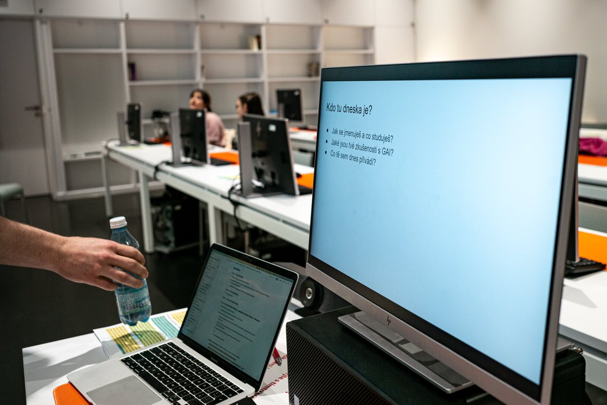 AI Institutional Transformation tweet media