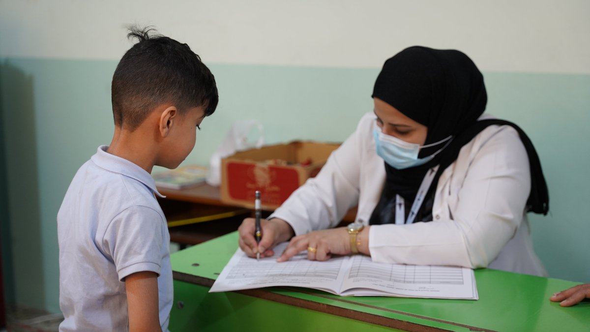 Yesterday, the @MOHealth_Iraq, UNICEF & @WHOIraq launched a nationwide vaccination campaign across various Iraqi cities, including #Basra. This campaign aims to reach over 7.5 million children for diseases like measles, mumps, and rubella. #ForEveryChild, health #VaccinesWork