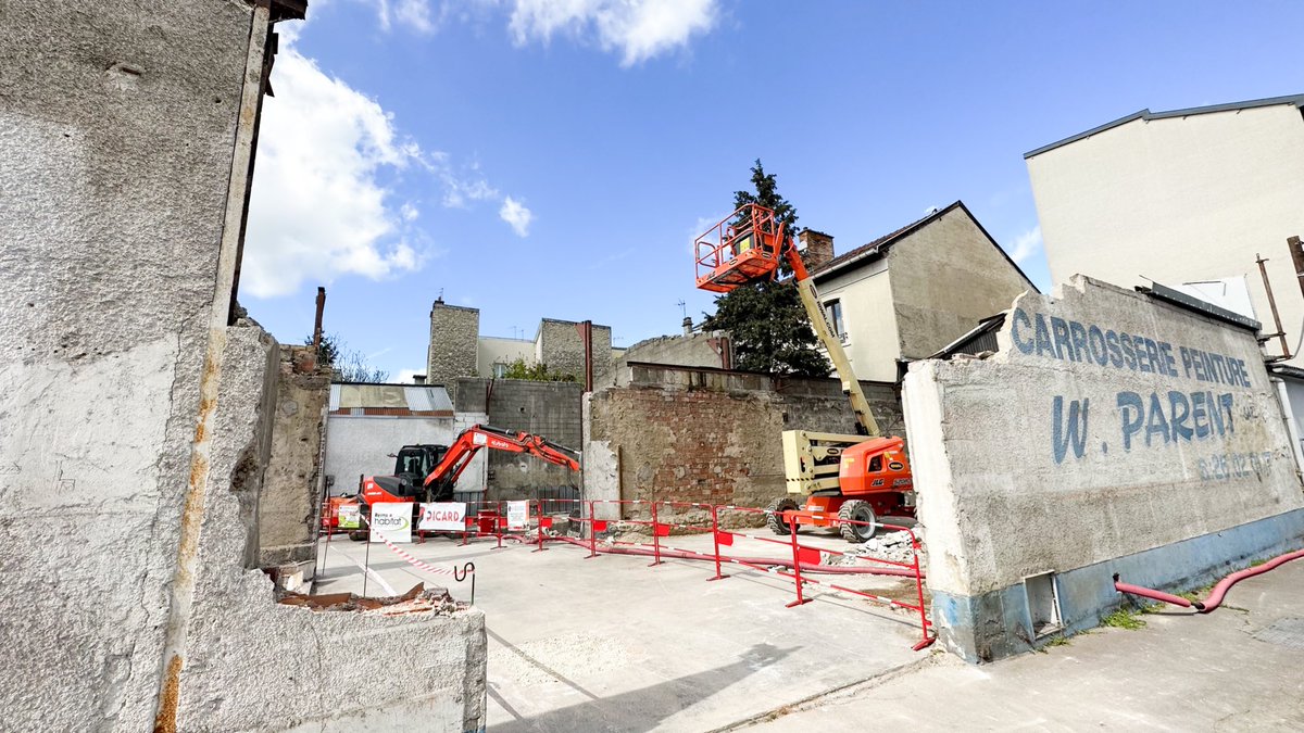 GrandReims's tweet photo. Présentation du projet : Croix Saint-Marc à Reims. Un programme de 10 logements réalisé dans le cadre du Nouveau Programme de #Renouvellement Urbain qui s’inscrit dans la stratégie d’Engagement Responsable de @Reimshabitat, en appliquant le réemploi de matériaux et d’équipements. https://t.co/iHYTtcV55h