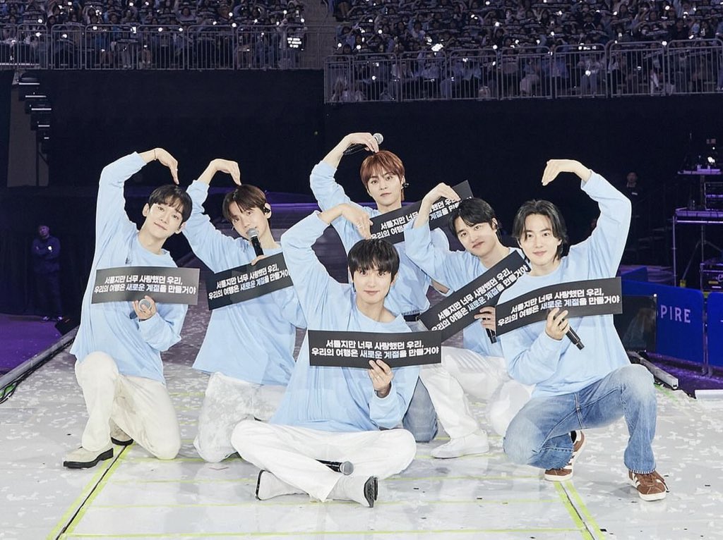 oshcuddles's tweet photo. last night was a beautiful memory, i can’t help but smile when i see exo fanmeet content 🥹 https://t.co/0WTOefiSy2