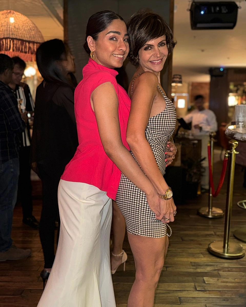 SamitaBangargi's tweet photo. Happyyy happyyy birthday mandudi! @mandybedi wishing you all the happiness in the world! Thank you for being a part of our lives. You will always be family. Always there for you my sweetheart ❤️ to many more good times together and lots of sleepovers. Love love love you! https://t.co/6ZHDEZPmLG