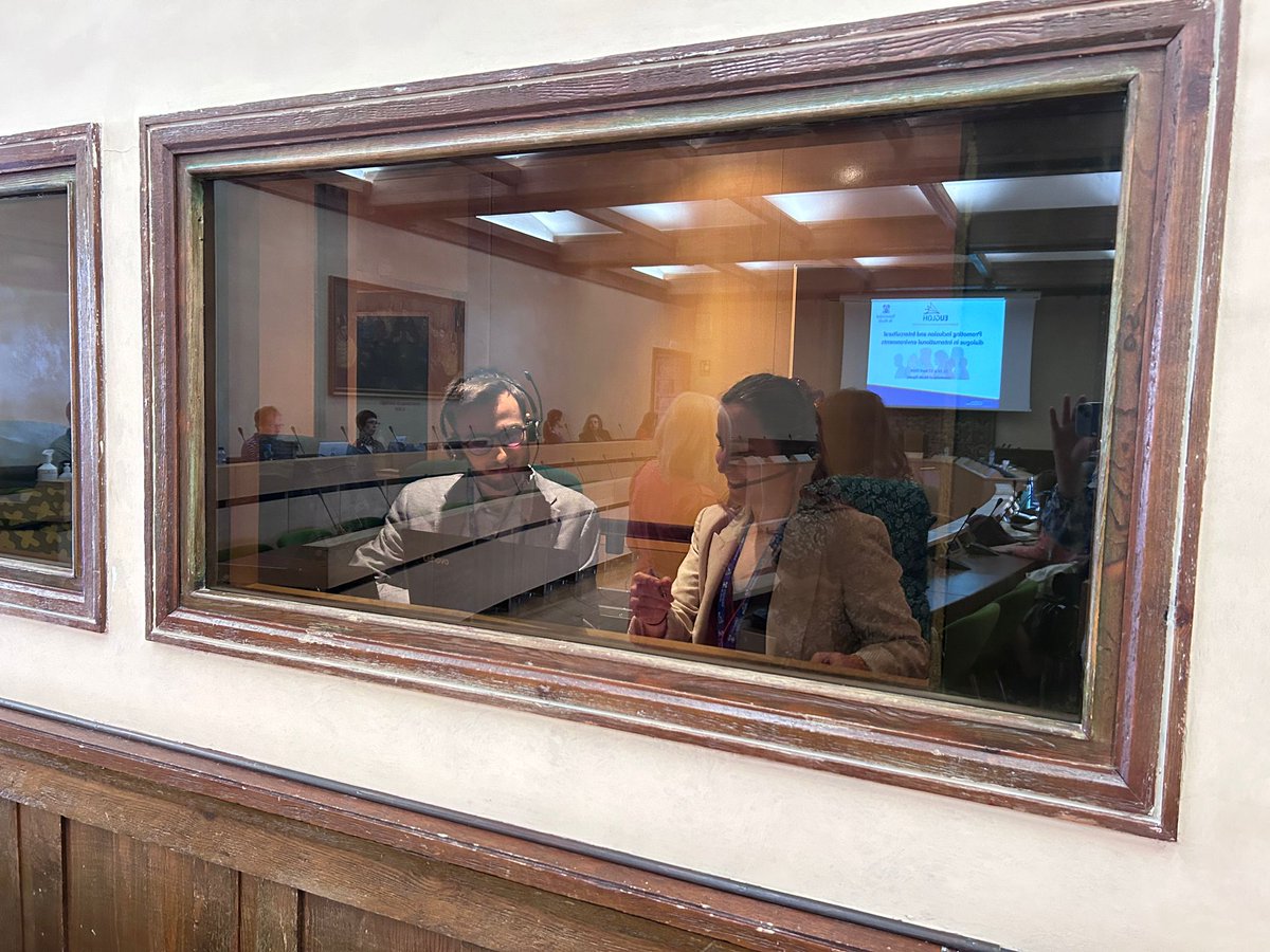 Máster en Interpretación de Conferencias tweet media