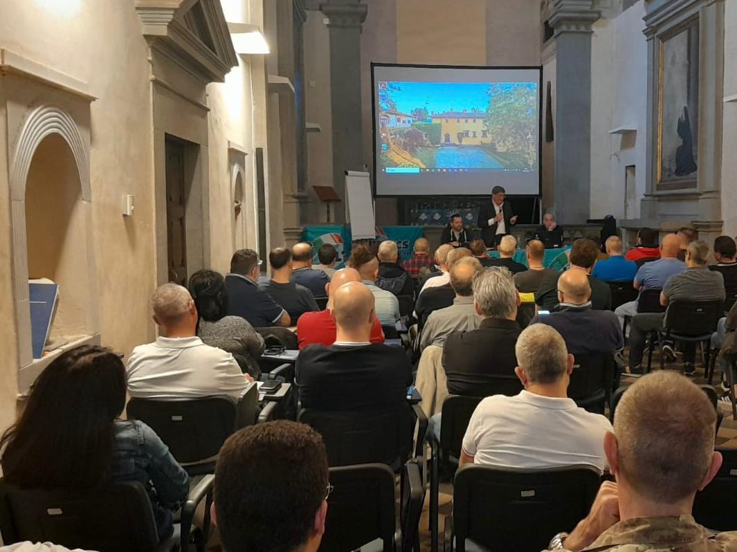 👩🏻‍✈️🧑🏻‍✈️ VIGILANZA PRIVATA E SERVIZI DI SICUREZZA 👉🏻 Stiamo analizzando, insieme alle delegate ed ai delegati, tutte le novità previste dal nuovo CCNL per poi condividerle nei negozi con lavoratrici e lavoratori. 💪🏻🔵

#UILTuCS #Toscana #uil #terziario <a href="/UILofficial/">Uil Nazionale</a> <a href="/uiltucs/">UILTuCS Uil del Terziario</a>  1/2