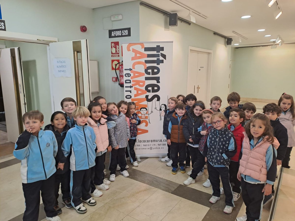 M_INMACULADA_AB's tweet photo. Los alumnos de EI (5 años) y 1º de EP, damos las gracias por invitarnos a la XXVIII Feria de Artes Escénicas y Musicales de CLM. El espectáculo de títeres: "El mono y la cometa" 🐒🪁 ¡Nos ha encantado!
#ColegiosHHCC
#educajccm
#teatrotitereslacacaramusa https://t.co/laX2P8VtFD