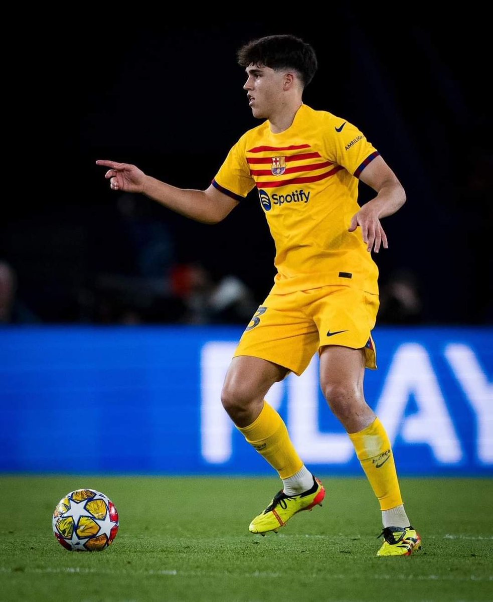 "أوبتا": باو كوبارسي هو لاعب برشلونة الذي أعطى أكبر عدد من التمريرات بين الخطوط ضد باريس سان جيرمان.