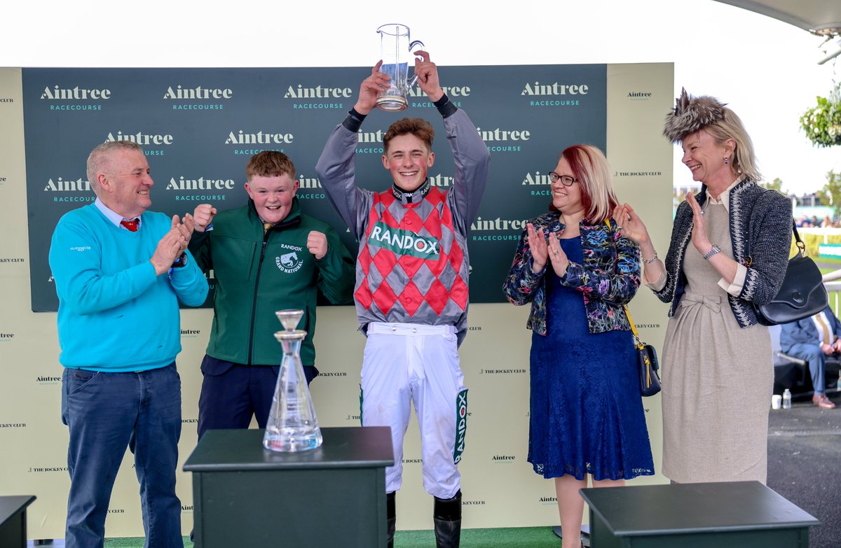 We loved presenting the trophy to Ben Smith, winning jockey of El Jefe on Friday at the Grand National Festival. The 17.15 race was The Alder Hey Handicap Hurdle, and it's always a privilege to have a race named for us, thank you @TheJockeyClub.