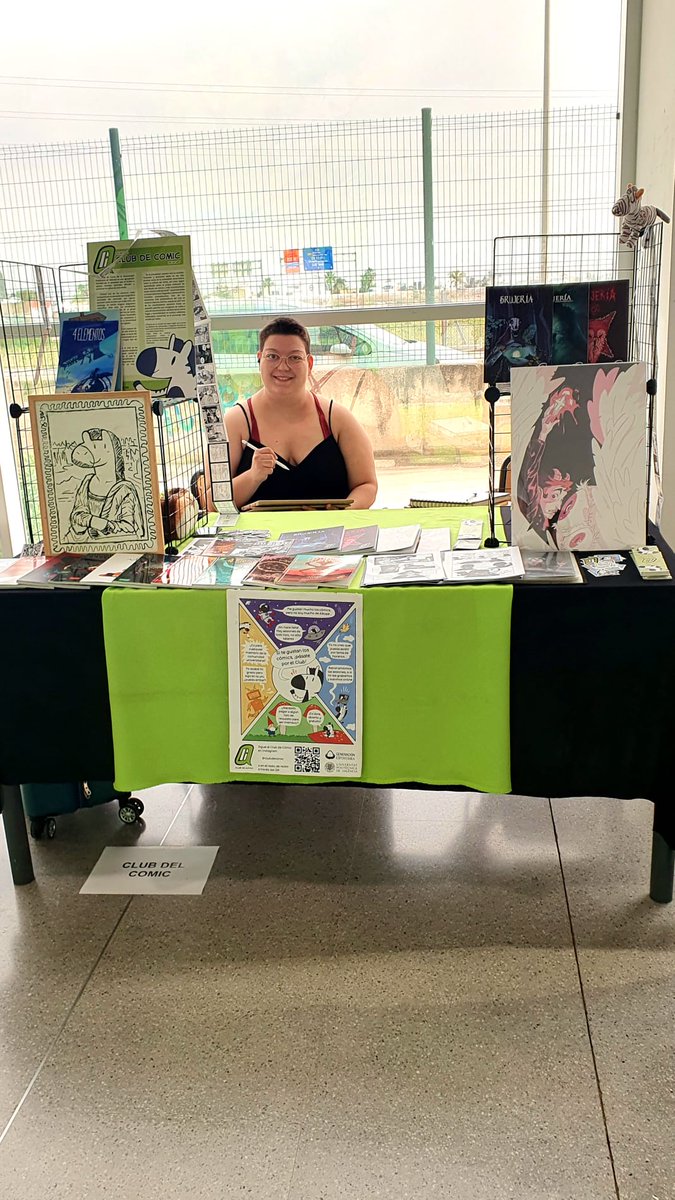 ¡Hola, cebritas! 🦓
Hoy estamos en la Expo de Primavera en el aula T4 de Bellas Artes. Pasaos a saludar y llevaos unas cuantas pegatinas gratis ✨