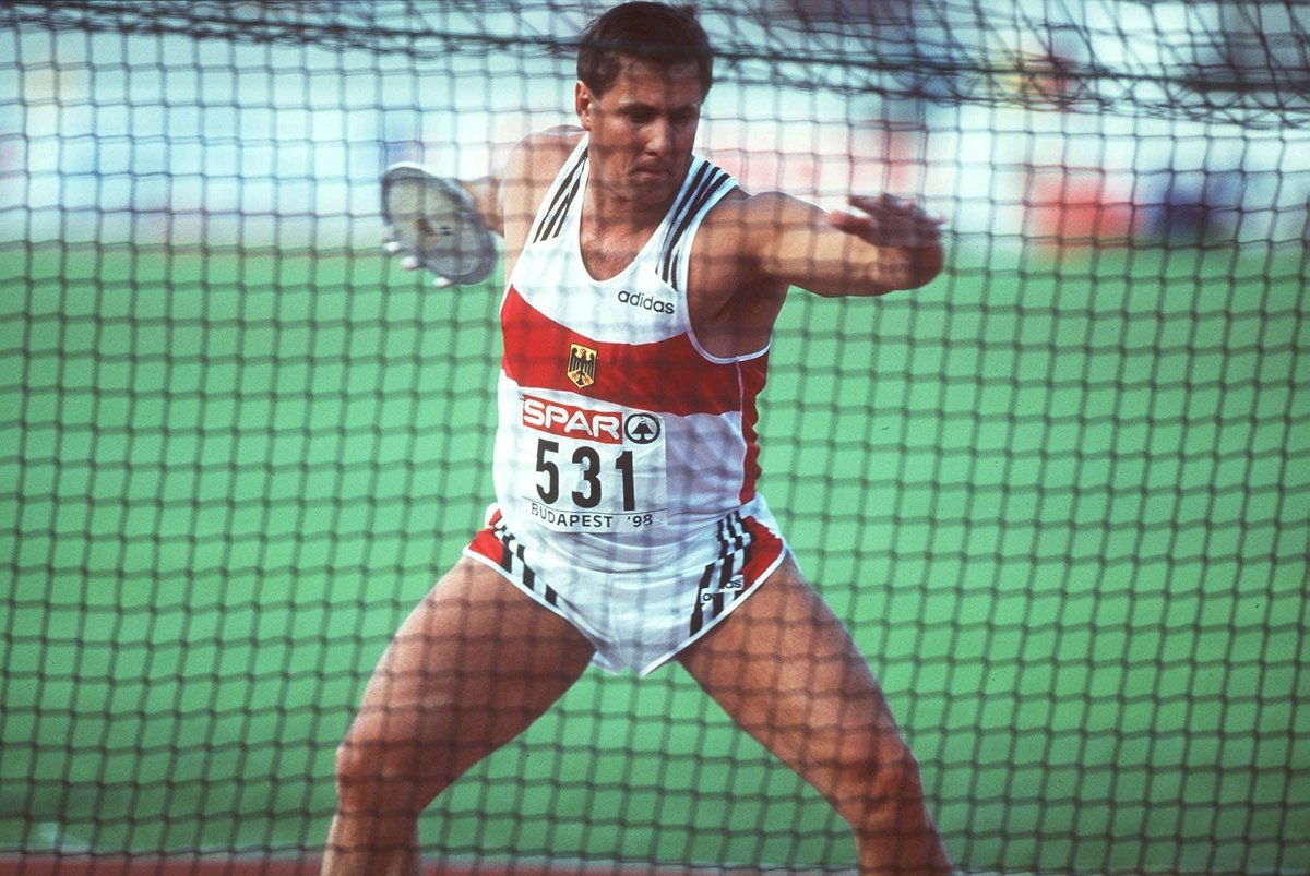 Jurgen Schult on losing his world discus record to Mykolas Alekna. 'I woke up my wife this morning with the words: You now have a former world record-holder at home! 'I immediately congratulated Mykolas. That was a really strong performance. You have to acknowledge that,…