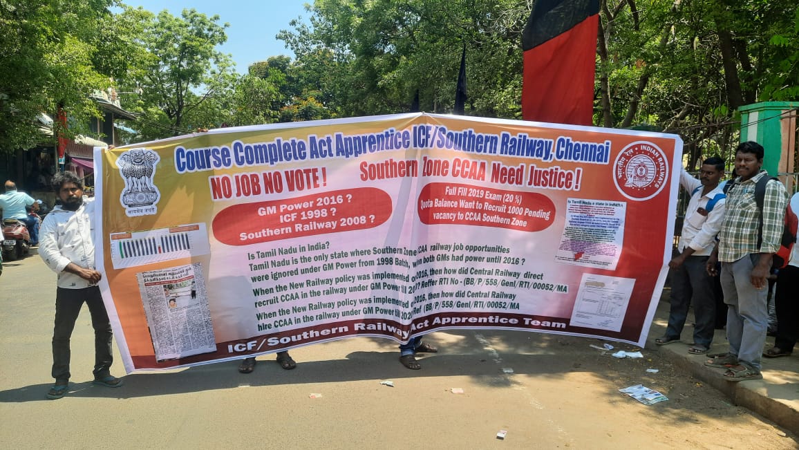 Praveen37199940's tweet photo. @TNelectionsCEO
@ECISVEEP
On 15th April2024 at 11 AM more than 300Southern Zone CCAA done protest at the TN State Election commission Office to boycott Election,because Railway management ignored CCAA job opportunities in railway from1998 batch,when both GMs had power till 2016 https://t.co/BRHpTG4ZUV