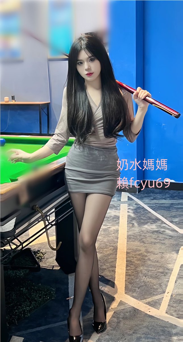 選桌上的球還是胸前的兩顆球？
#奶水媽媽陪玩 https://t.co/lK2vHCOWFg