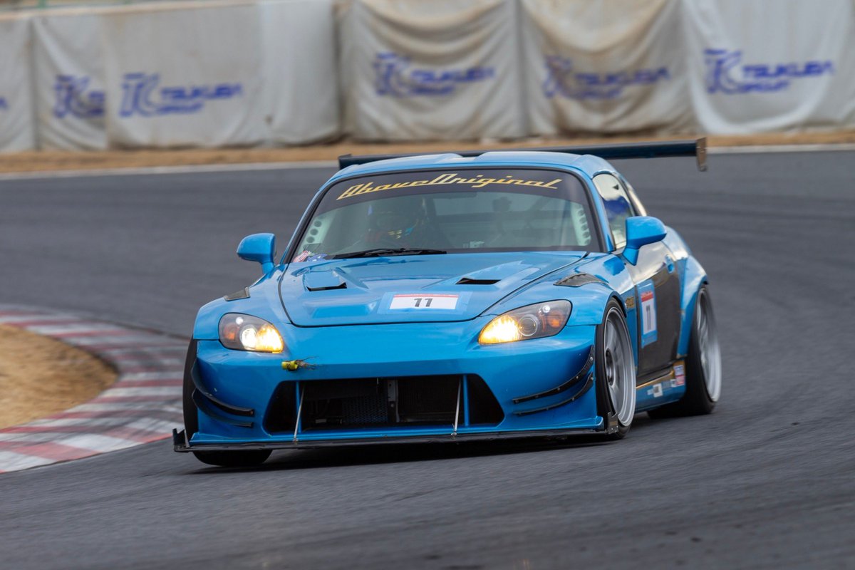 aboveoriginal's tweet photo. #S2000発売25周年
僕の愛車も25初期型なので☺️
フロント事故車を10年前に6万キロで買いまして
リアも大破して全周事故車でもまだまだ現役です❤️
来シーズンはもっと頑張ります！ https://t.co/3BMbDkZoJo