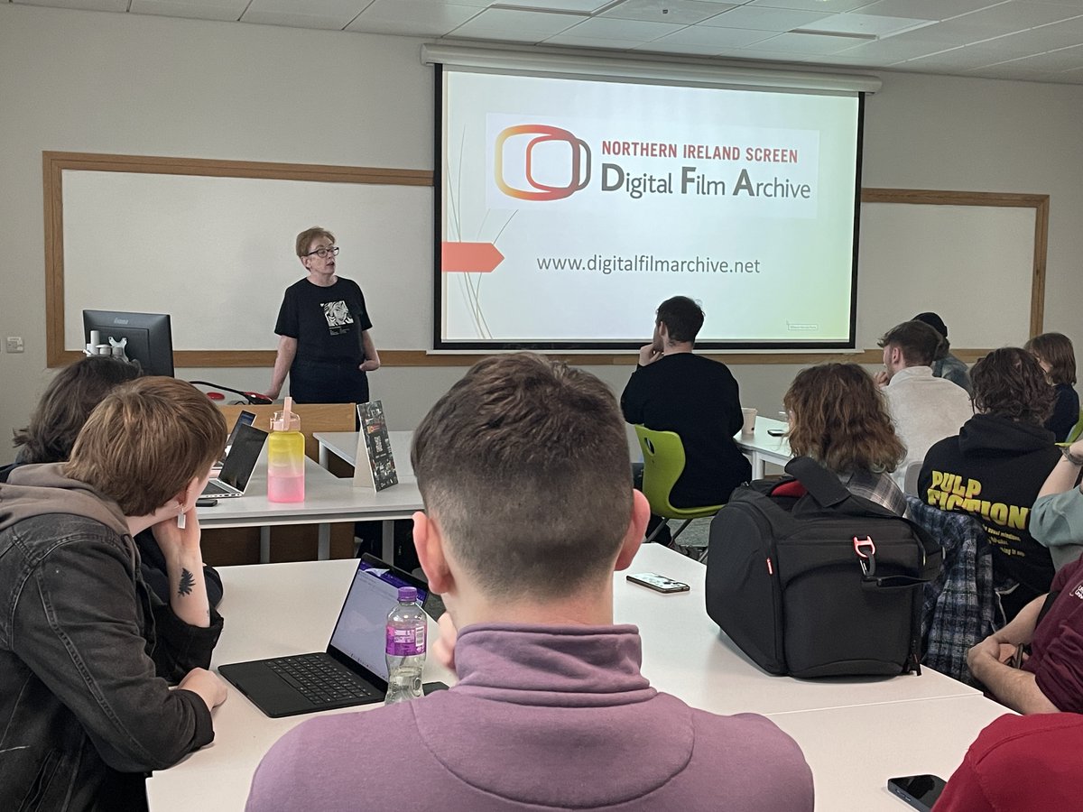 Great to have <a href="/Lynsey_DG/">Lynsey Gillespie</a> from <a href="/PRONI_DFC/">PRONI</a> &amp; @BeebsyMcA from <a href="/NIScreen/">Northern Ireland Screen</a> with us last Friday! They shared invaluable insights with our first-year students on the role of archives in Visual Storytelling, navigating copyright issues, and creative reuse. 🌟