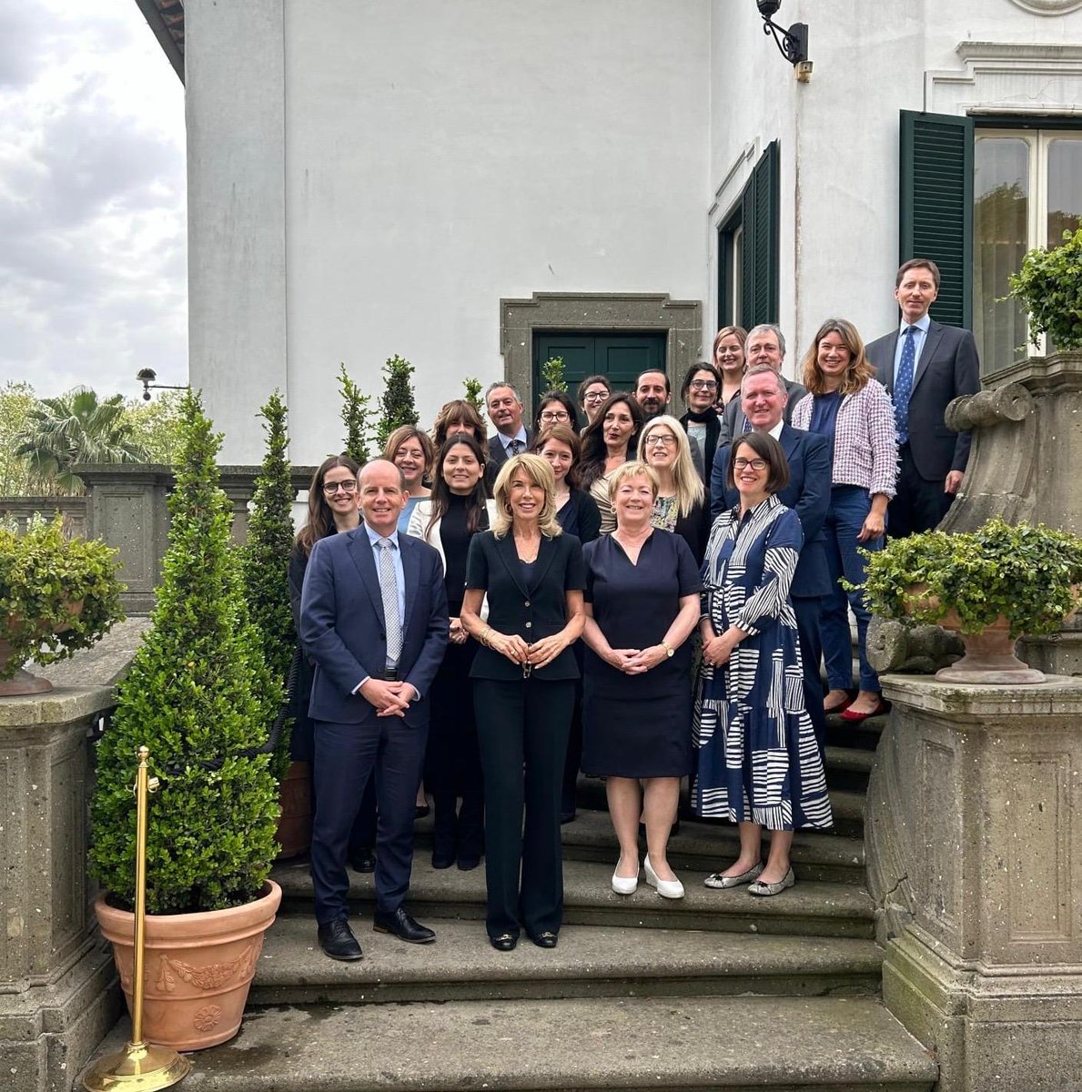 A great honour to welcome to Villa Spada @dfatirl 🇮🇪Secretary General Joe Hackett & 🇮🇪 Ambassadors to Southern European countries @IEAmbLisbon @IrlEmbMadrid @IrlEmbHolySee @IrishEmbMalta and Director Pat Kelly, for a two day meeting on Ireland's work in Southern Europe 🇪🇺🇮🇪