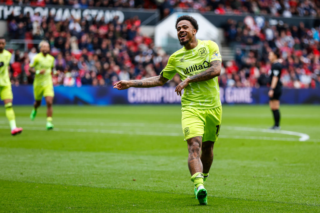 🔵⚪️ One big positive for #htafc going into the final three matches? Josh Koroma's return to form. Two goals in as many matches for JK. Is a confidence player. Town need him more than ever to create and make things happen in the final third. examinerlive.co.uk/sport/football…