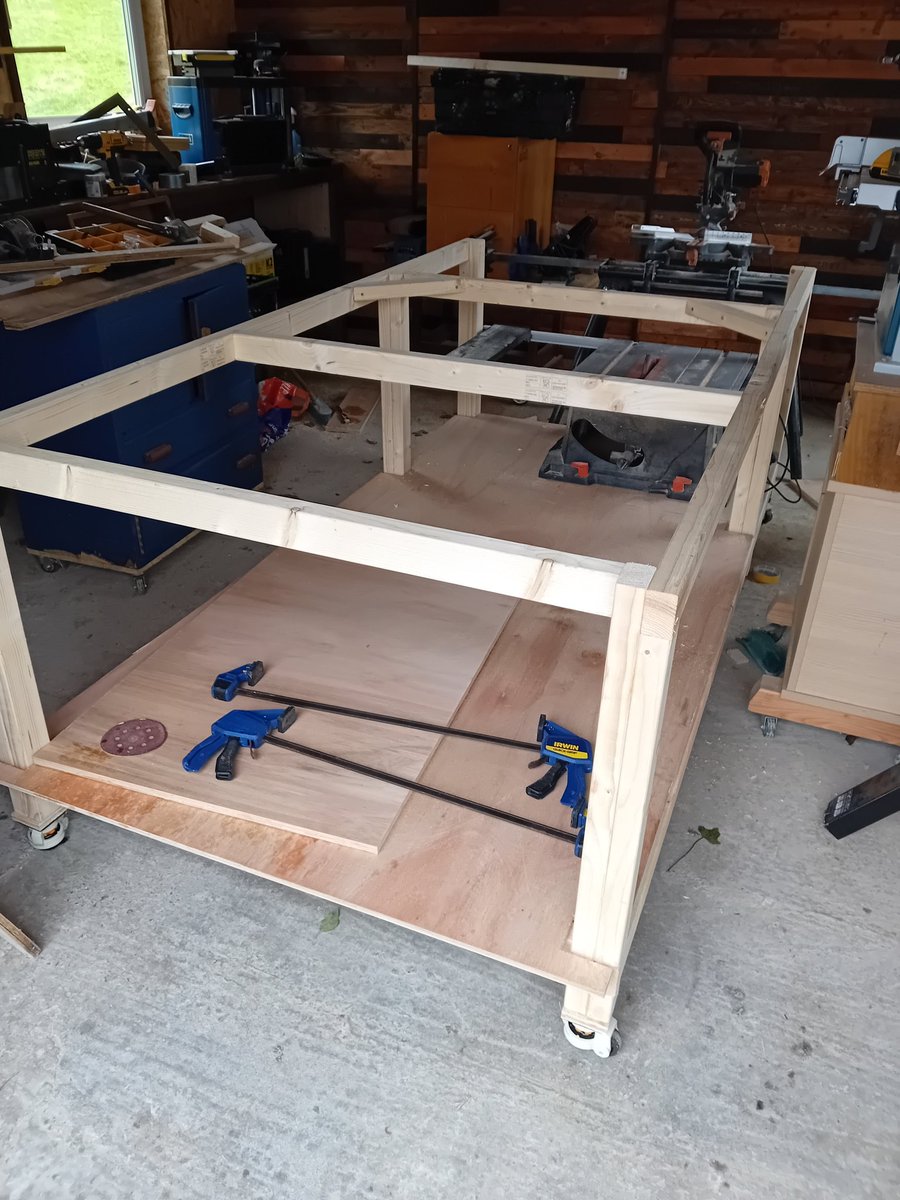 mouse_workshop's tweet image. Last bit of work for my workshop was to build a workbench that would house my tablesaw. It&apos;s not really finished as but good enough to all me to get on with other projects. #workbench #workshop #woodworking