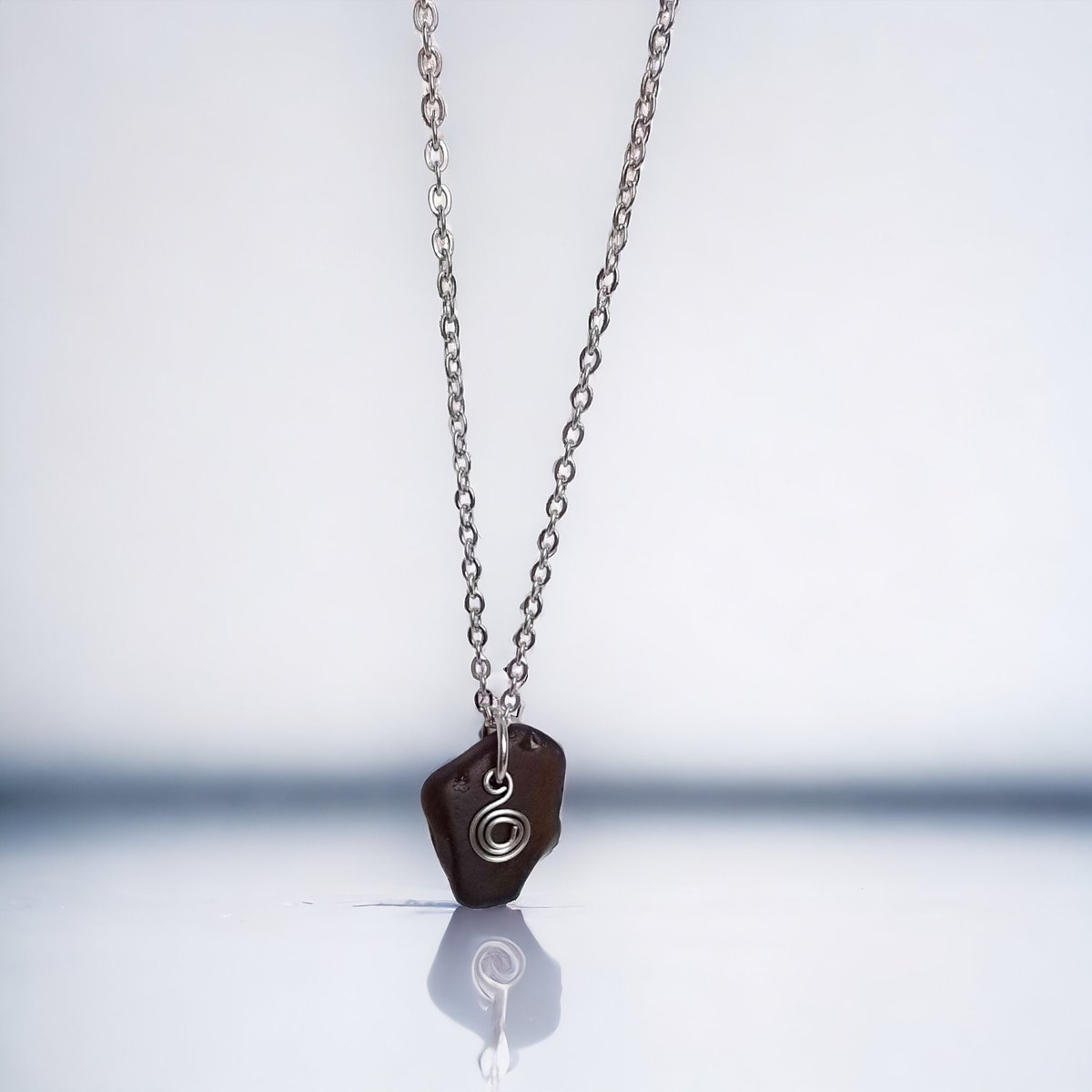 Pirate sea glass swirl pendant x💙🌊
craftmakersuk #TheCraftersUk #getthatgift #SmartSocial #HandmadeHour #UKGiftAM #handmadeinbritain #BizBubble #networkwiththrive #UKGiftHour #bizhour #Craftsuk #craftbizparty #etsyfinds #womaninbizhour #inbizhour #elevenseshour #necklace