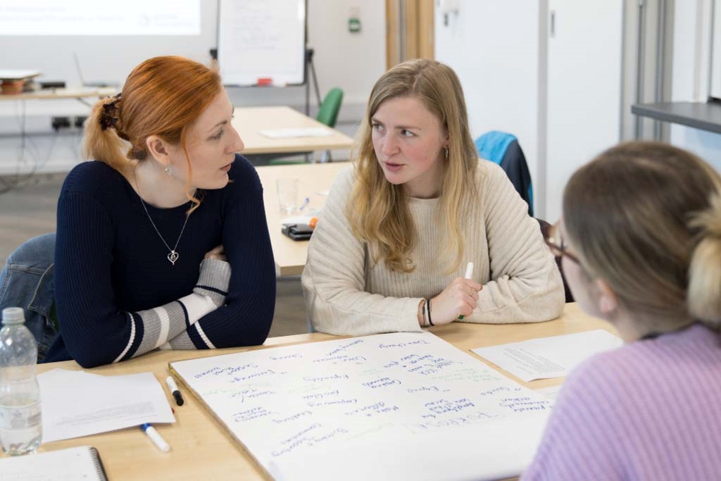 Aged 16-25? Become a young #volunteer community researcher with @Action_Hampshire &amp; help look into the progress of our groundbreaking #YouCAN #youth #climate scheme, thanks to <a href="/TNLComFund/">The National Lottery Community Fund</a> lottery players. 
Online info session 7 May. Sign up by 31 May. bit.ly/4cXCk91
