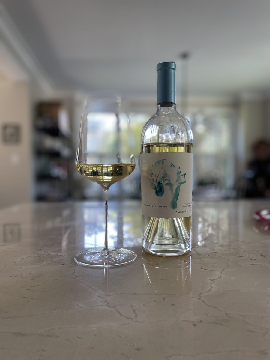 Changer15's tweet photo. Heading in Sauvignon Blanc season.  Jayson Woodbridge project Summer Dreams  2021 SB.  A little muted but did its thing after 40 minutes. #sauvignonblanc https://t.co/5uBBSNIMTG
