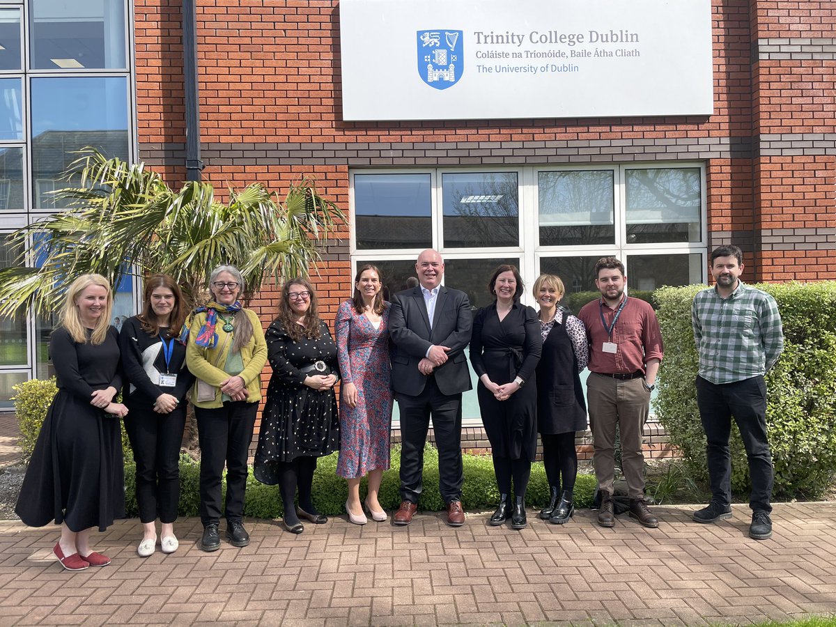 Proud and exciting day for us @TCDRadTher today as Prof. @gerryhanna commences his Marie Curie Chair of Oncology @tcddublin @TrinityMed1 #ThisIsTrinityMed @hseNCCP @CancerInstIRE @TrinityResearch @lauremarignol @ClairePoolec