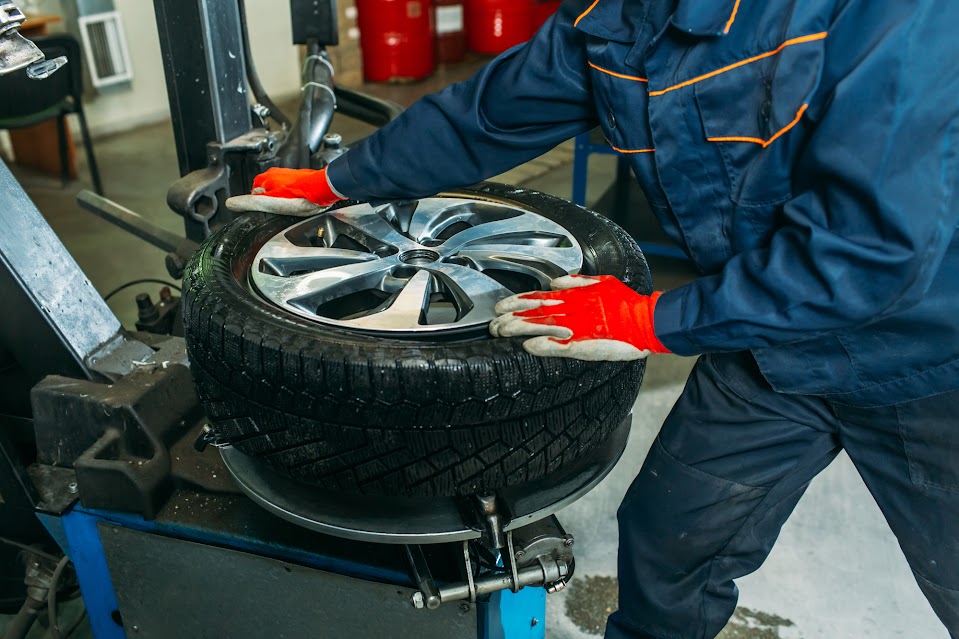 MissionTireSvc's tweet image. Not only does Mission Tire Service serve customers in Hayward, but we also have people come from Union City, San Lorenzo, and Castro Valley! missiontireshayward.com #NewTireInstallation #HaywardTires #RimInstallation #WheelInstallation