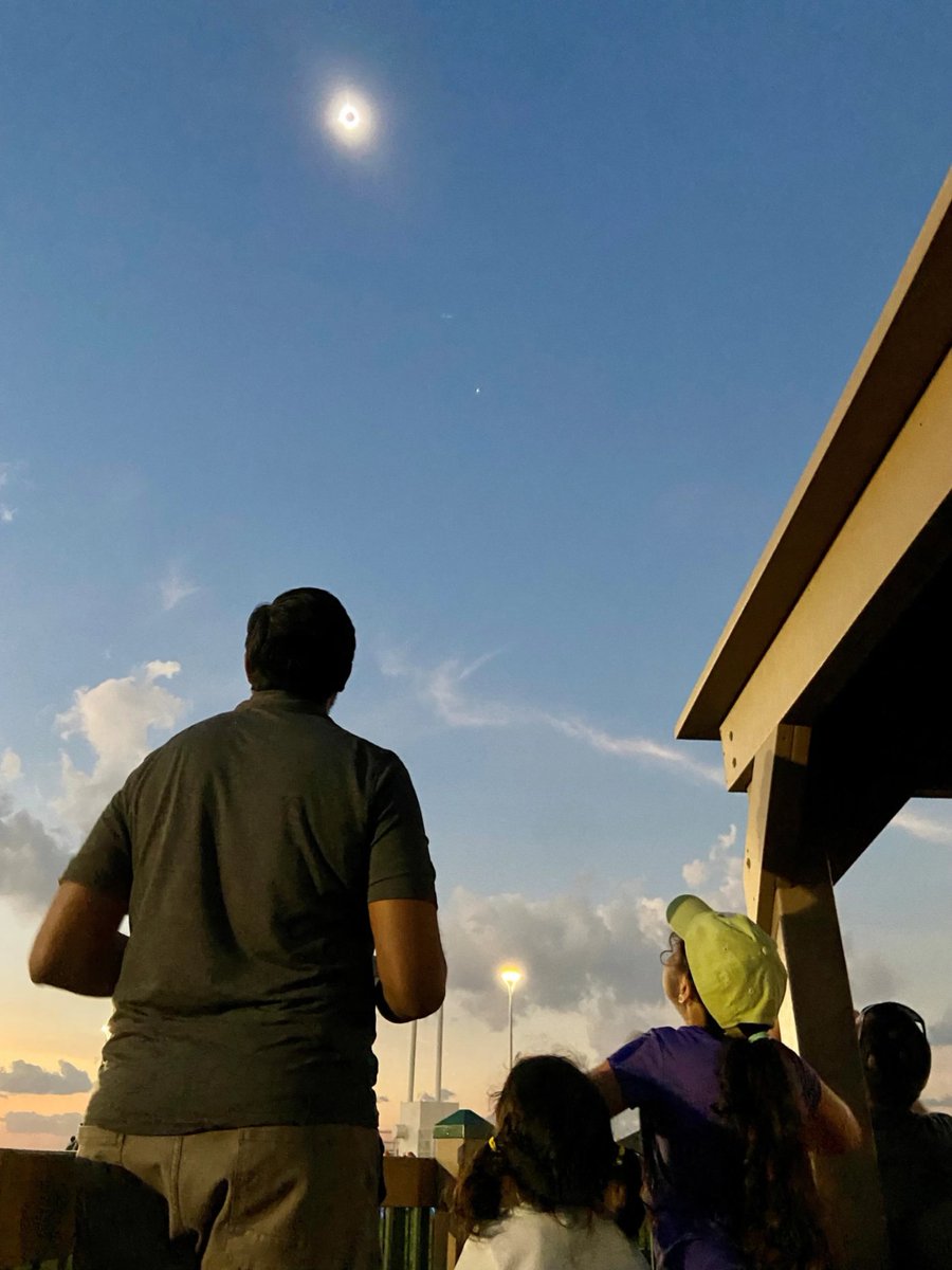 One week ago today, a #TotalSolarEclipse swept across parts of North America, and our #NASAMarshall employees spread far and wide to experience it!

Let us know where you watched the #eclipse, and check out more NASA photos from that day >> go.nasa.gov/3UgeLkK