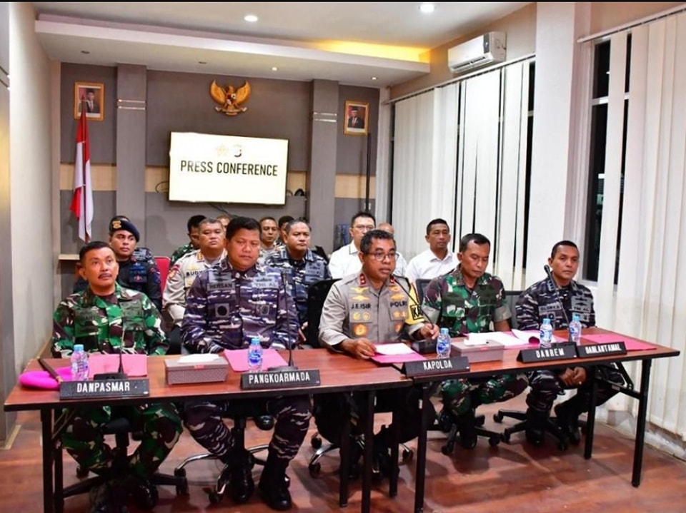 Bentrokan Brimob dan TNI AL di Sorong Berhasil Diredam dan Berakhir Damai

Selengkapnya di 👉tni.mil.id/view-239693-be…

#tni 
#tnial
#tniprima
#profesional
#responsif
#integratif
#modern
#adaptif