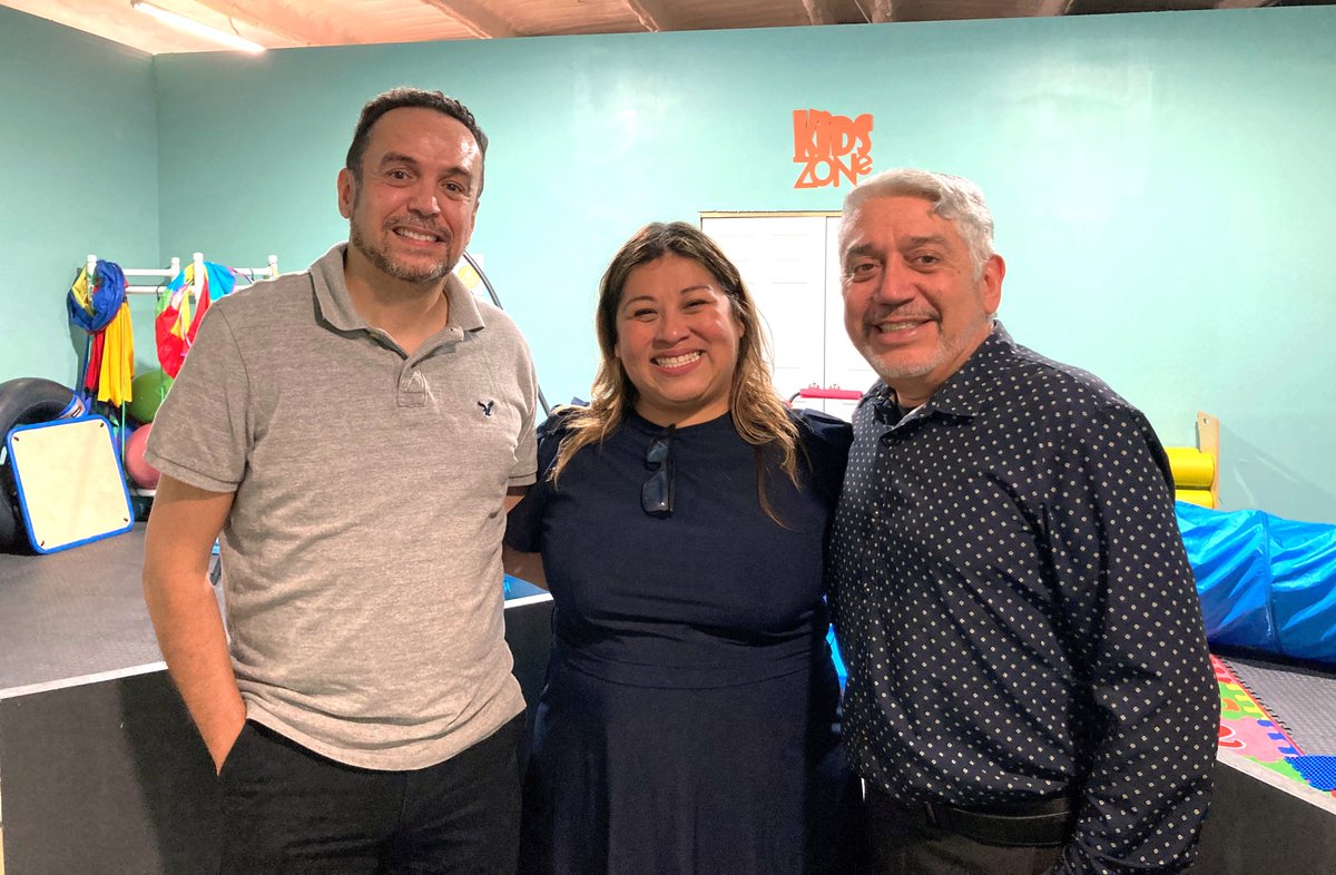 ProsperaUSA's tweet photo. 🎉Prospera was honored to attend the Ribbon-Cutting Ceremony of Southshore Bilingual Therapy in Wimauma. We're very proud of our client Luz Gaona as she offers a much needed service in the community. 🙌

#ProsperaCommunity #HispanicEntrepreneurs #entrepreneurship #TampaBay https://t.co/o6RTLbjR0k
