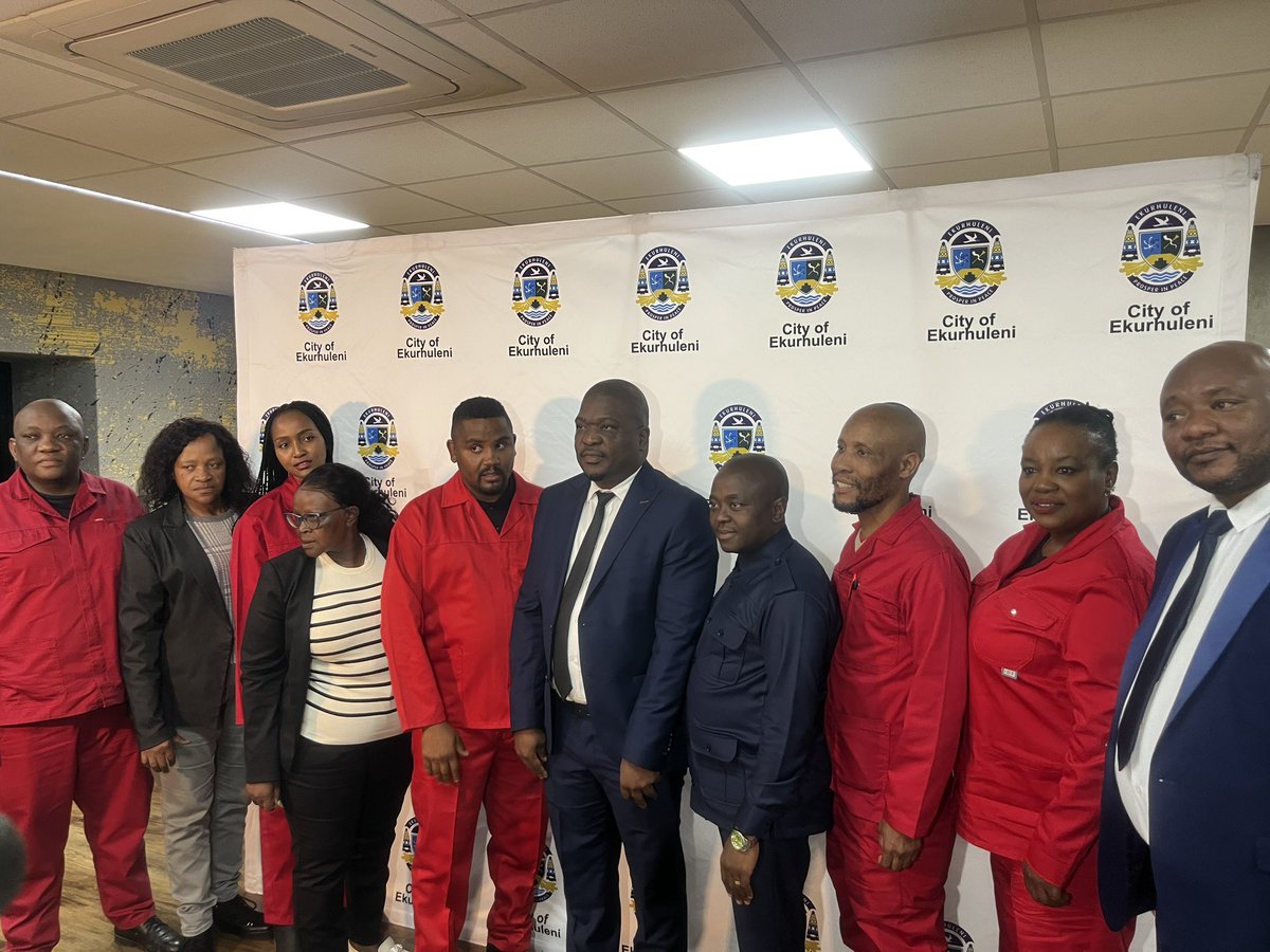 [JUST IN] Doctor Xhakaza announces his Mayoral Committee. Key takeaways: EFF retains its 5 MMC seats. ANC now has 4 MMC seats Nkululeko Dunga (EFF) returns as Finance MMC Former mayor, Sivuyile Ngodwana (AIC), returns as MMC for Corporate & Shared Services. TCG