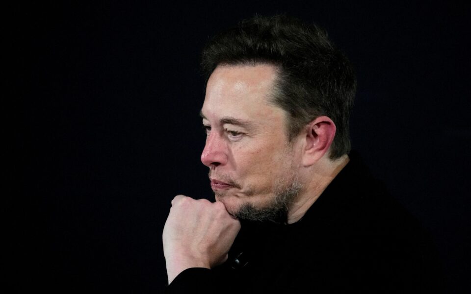 Elon Musk raises alarm on Greece’s ‘population collapse’ dlvr.it/T5XRKr