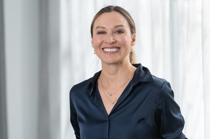 NEW DIRECTOR!! Dr. Michelle Sizemore from UK’s Department of English is the new director for the Gaines Center! We are so excited to welcome such an amazing professor and scholar. 🥳