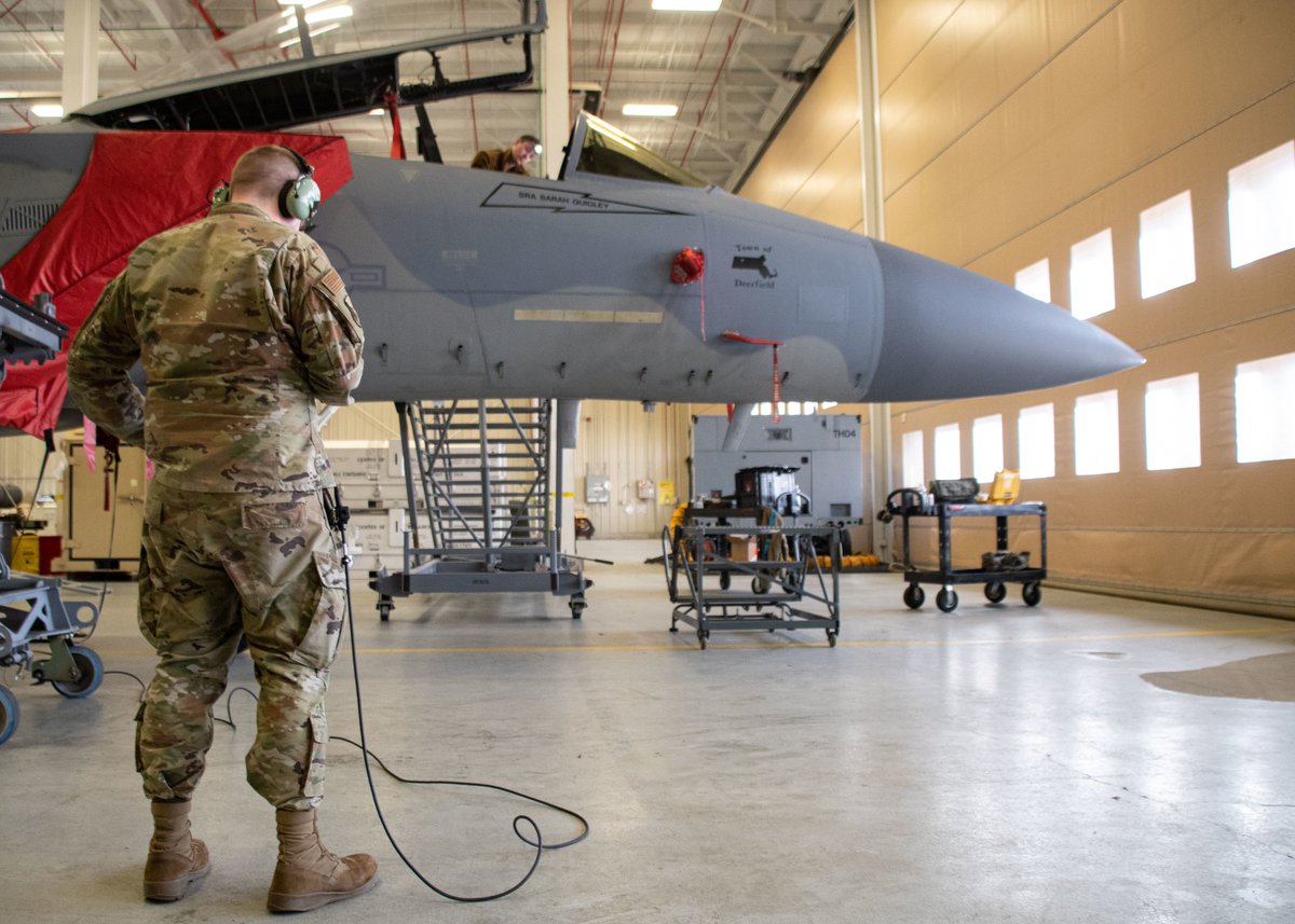 As part of the 104th Fighter Wing's conversion to the F-35A Lightning II, 21 @TheNationsFirst Airmen were selected for a two-year core cadre program to become fully qualified F-35A maintainers for when the first aircraft arrive. 🔗ngpa.us/29258
