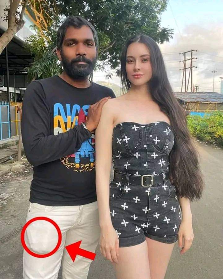 withaasthakc's tweet image. Iske pocket me kya he..??