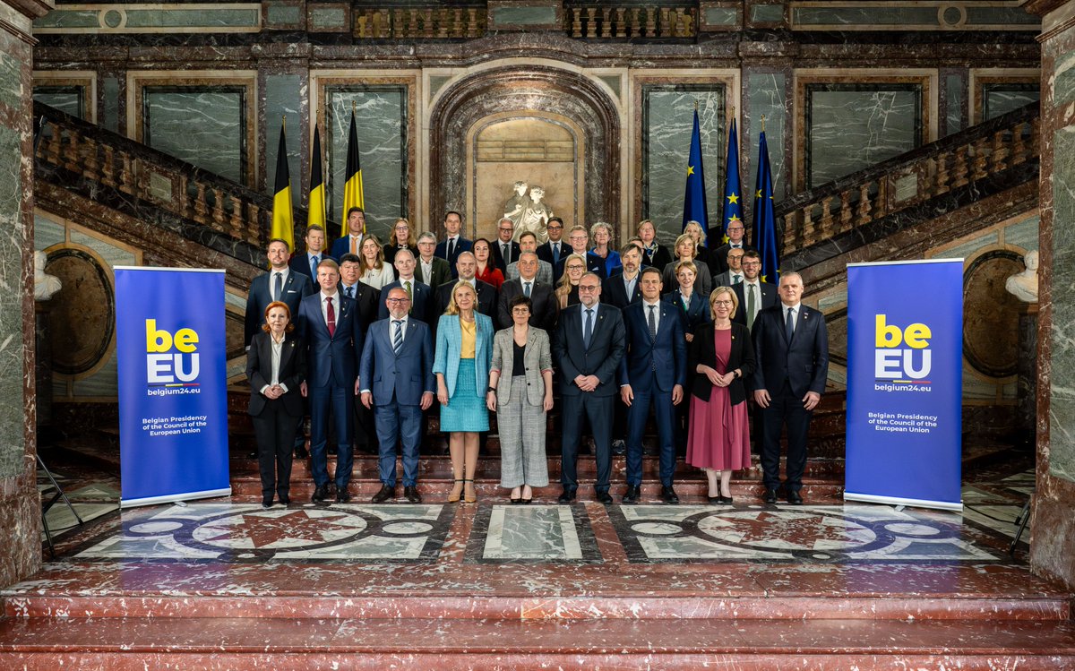 European Energy Ministers met today at an informal Council dedicated to energy infrastructure. In the next years, Europe will have to expand its grids into a modern, integrated & comprehensive network to connect the Single Market & make the best use of our #renewables potential.