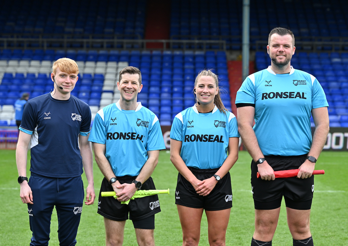 👏 Congratulations to @saints1890women and @England_RL player @TaraJ_TJ on her first professional game as a referee! 🫡 Tara has made history and is the first woman to referee a senior domestic professional Rugby League fixture in the Northern Hemisphere!