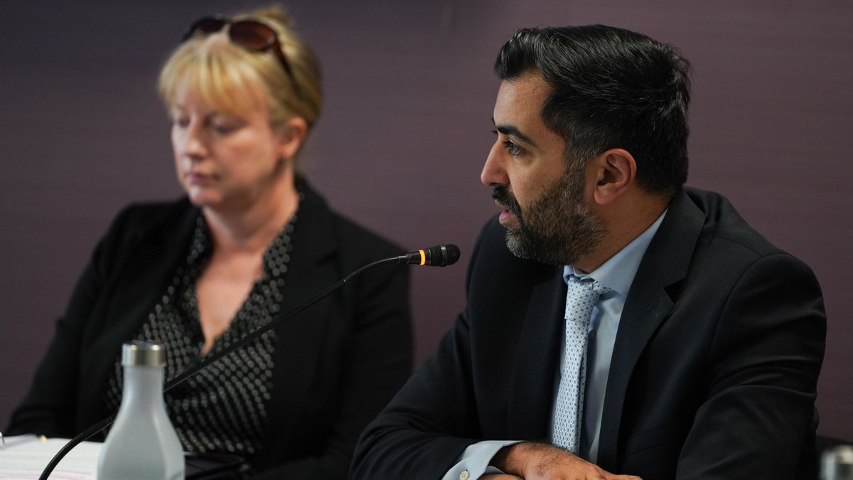 ScotGovFM's tweet photo. First Minister @HumzaYousaf and DFM @ShonaRobison met with @NACWGScot and the #NACWG Empowering Women panel to discuss the impact of the cost of living crisis on women.

@ScotGov is committing £6.3 billion for benefits to increase direct support for people who need it the most. https://t.co/AbDOZEPYlB